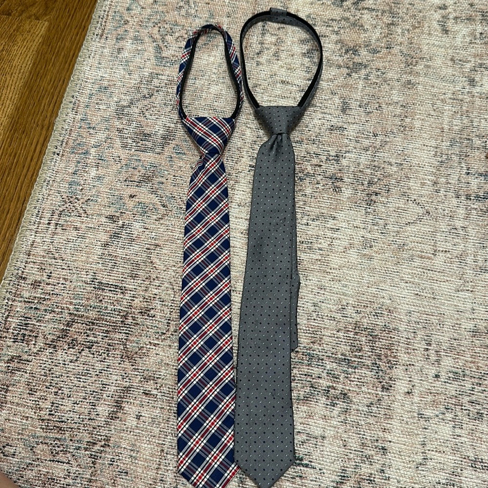 Little boy zipper ties
